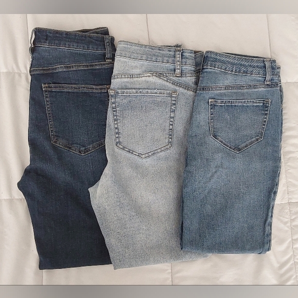 3 Women's Denim Jeans - Dark Blue, Light Blue, and Medium Blue - Picture 1 of 10